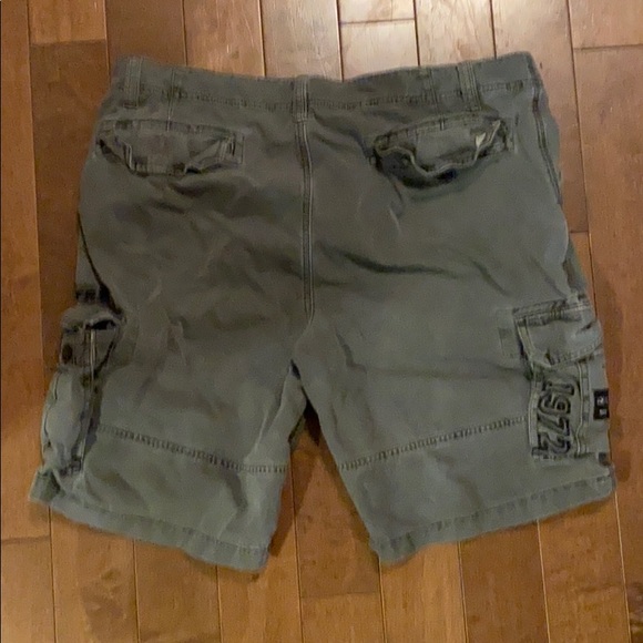 🌊 BUFFALO CARGO SHORTS! 🌊 - Picture 5 of 5